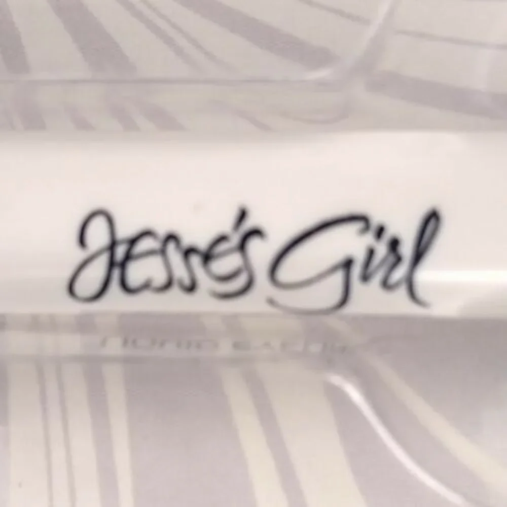 Jesse's Girl Liquid Eyeliner Super Fine Applicator Snow White New 0.034 fl oz